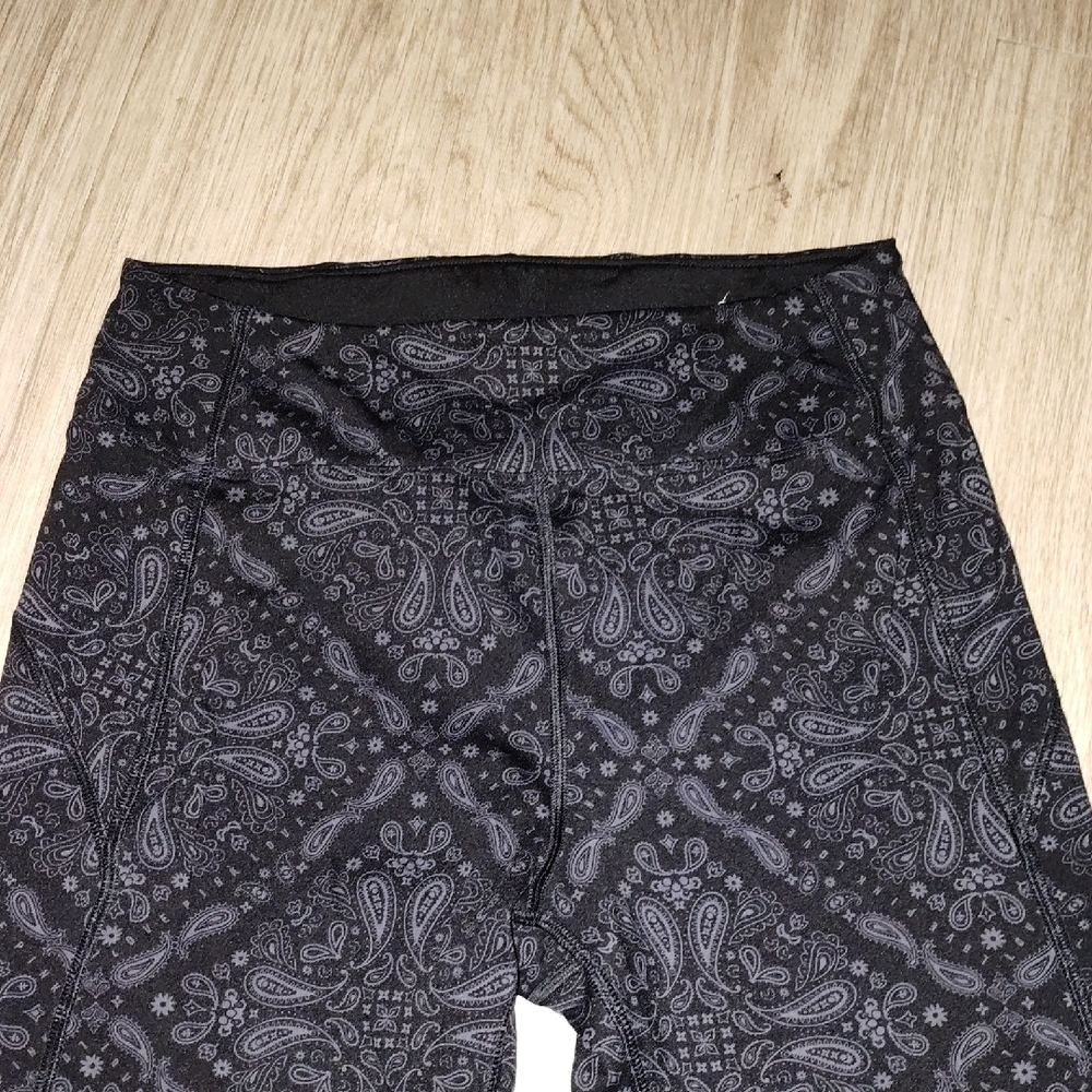 Victoria's Secret PINK Black Paisley Leggings